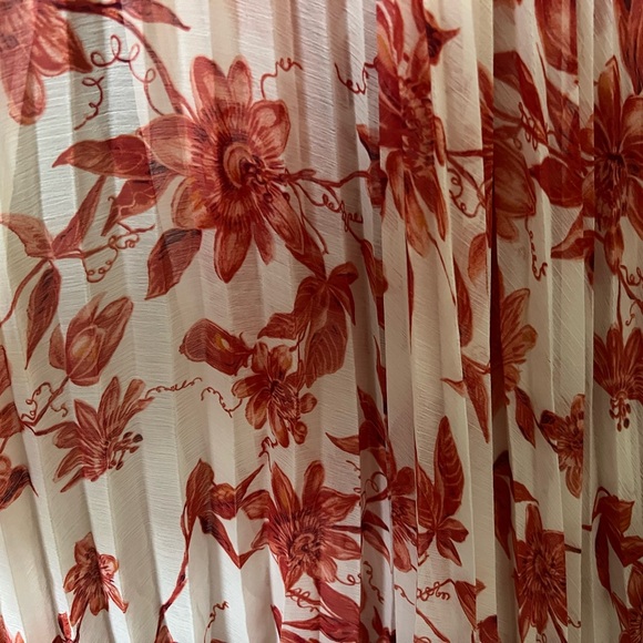 NEW H&M Floral Rust and Ivory Flowy Wrap Maxi Dress size 6 - Picture 4 of 7